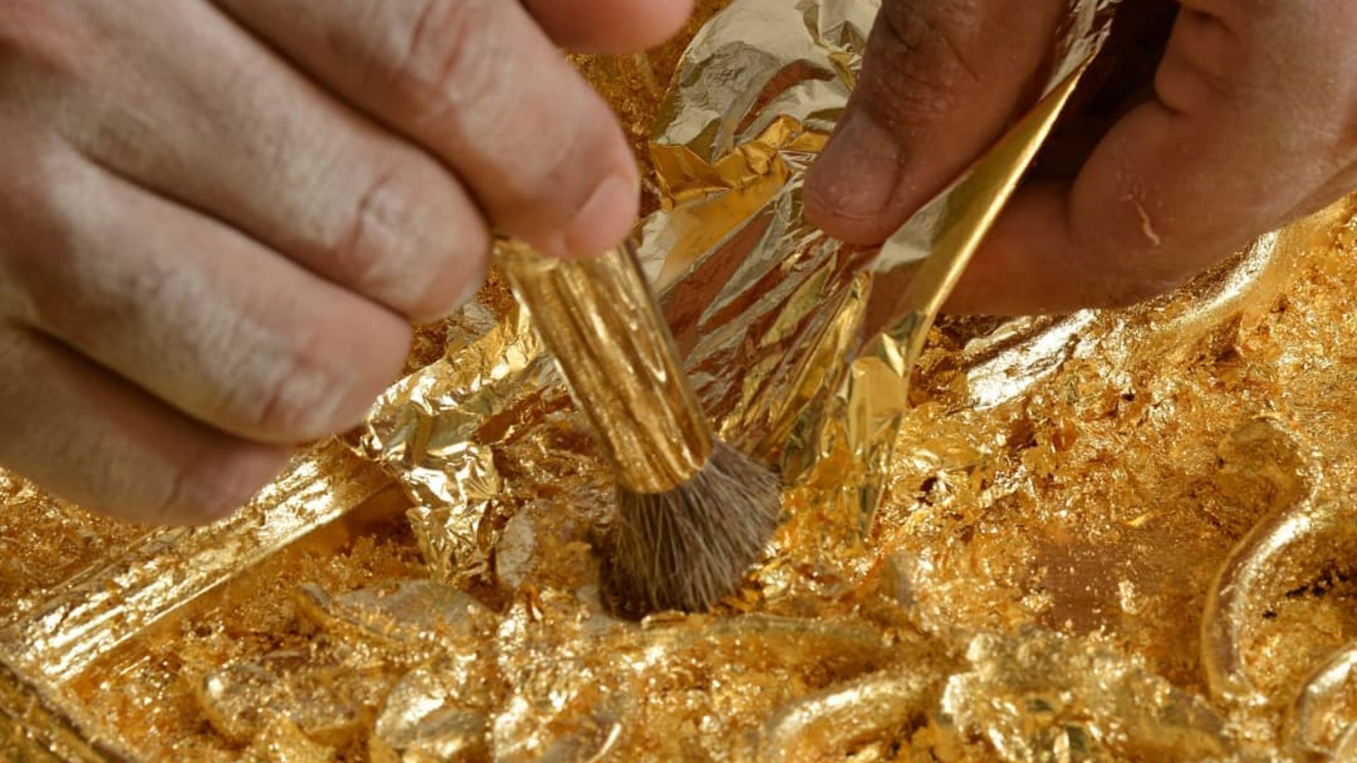 Master Gilders Applying Gold Leaf – Precious Metal Techniques